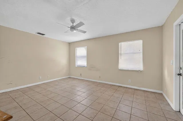 Residence photo 23