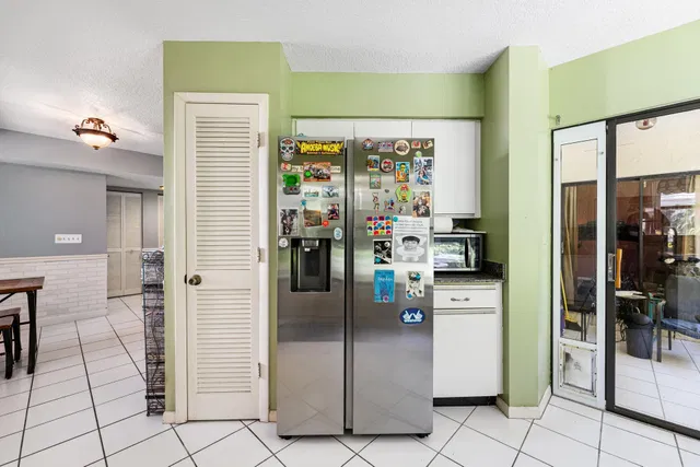  Residence photo 8