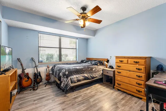  Residence photo 17