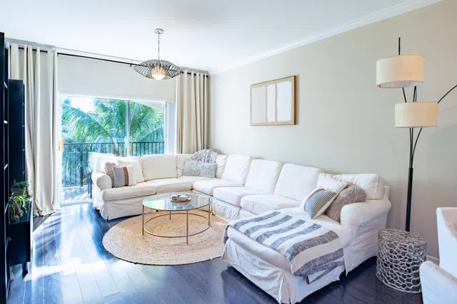Residence photo 2