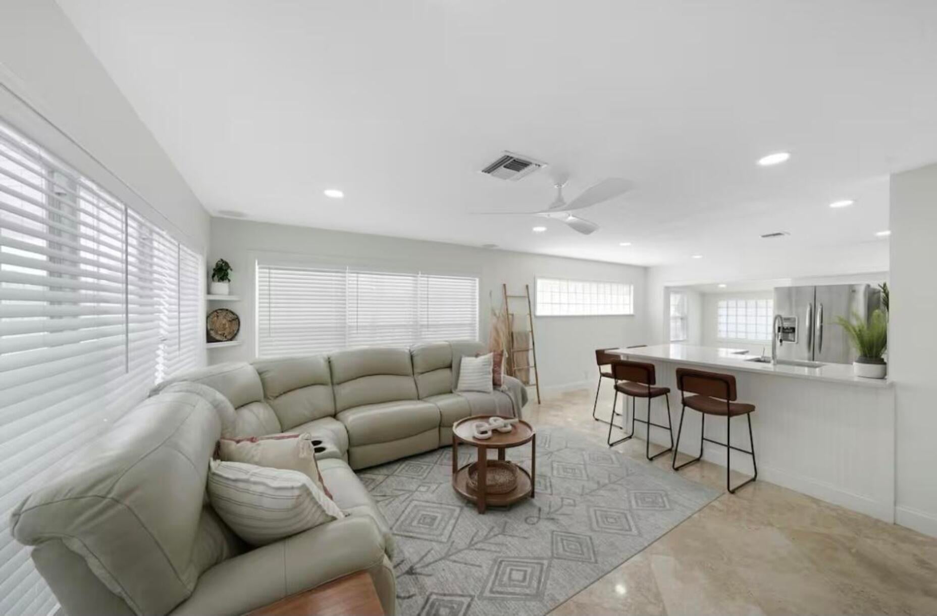 Residence photo 3