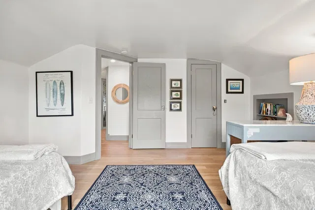  Residence photo 32