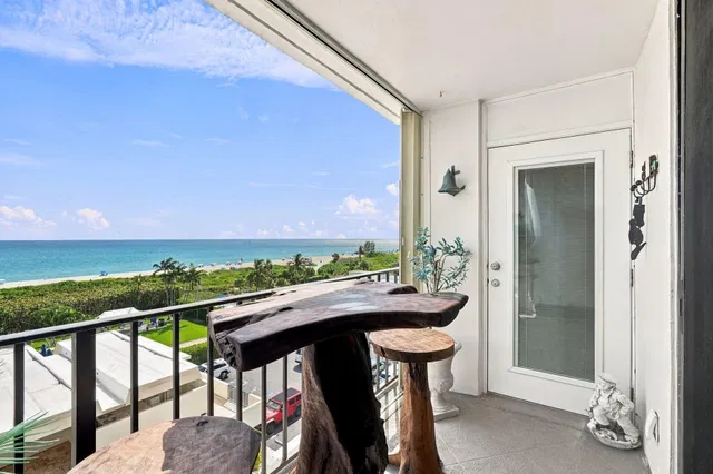 Singer Island Unit 611 photo 6