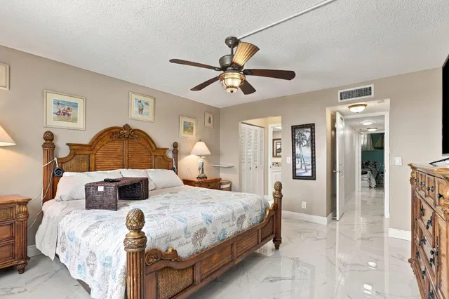 Singer Island Unit 611 photo 10