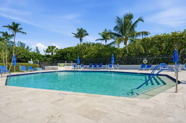 Singer Island Unit 611 photo 27