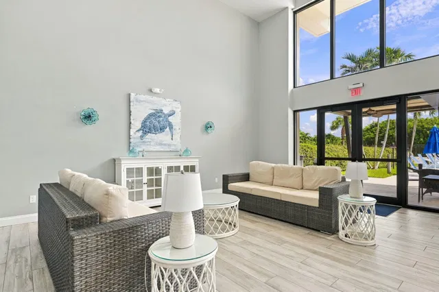 Singer Island Unit 611 photo 31