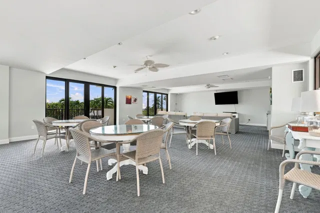 Singer Island Unit 611 photo 32
