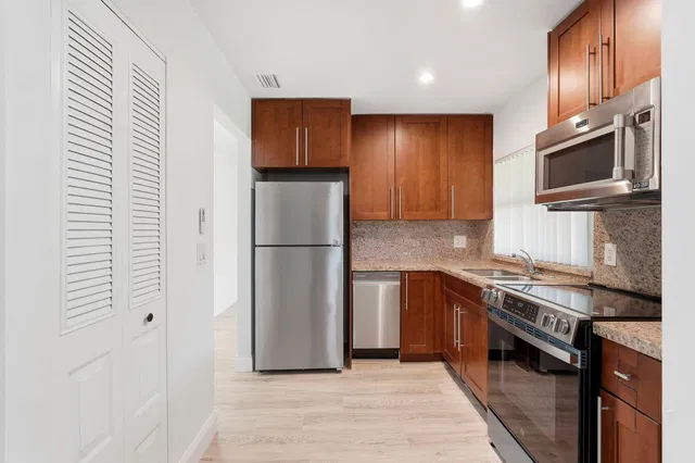 Residence photo 10
