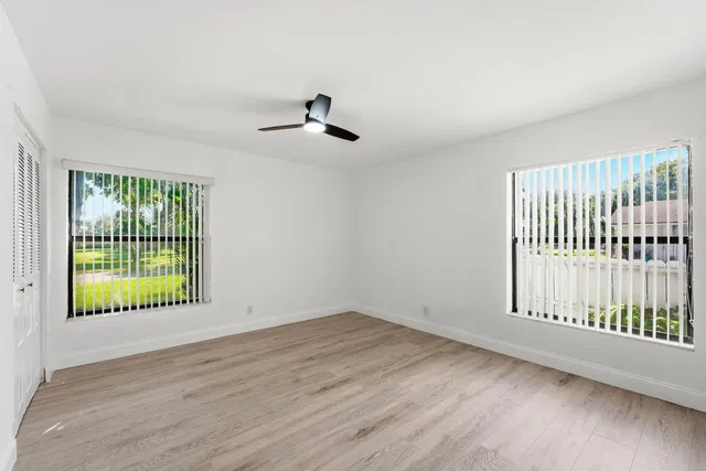 Residence photo 12