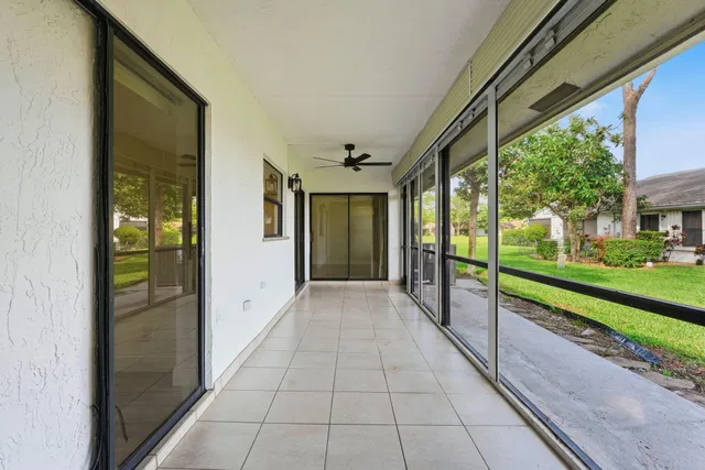 Residence photo 17