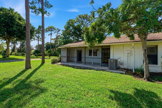 Residence photo 19