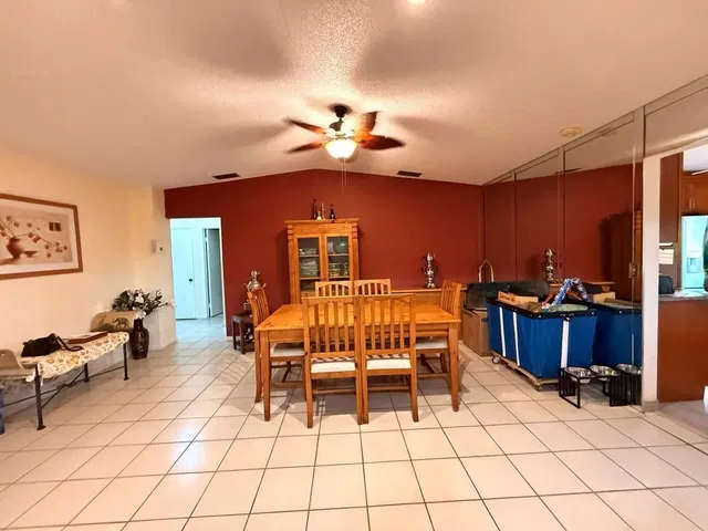 Residence photo 6