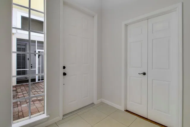 Residence photo 5