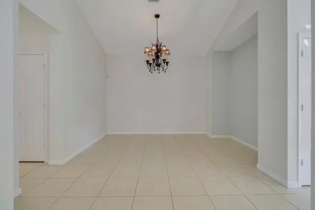 Residence photo 11