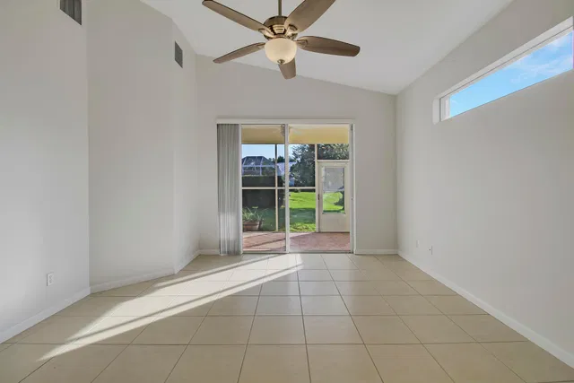 Residence photo 26