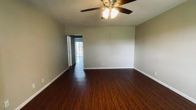 Residence photo 4