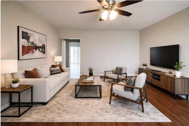 Residence photo 5