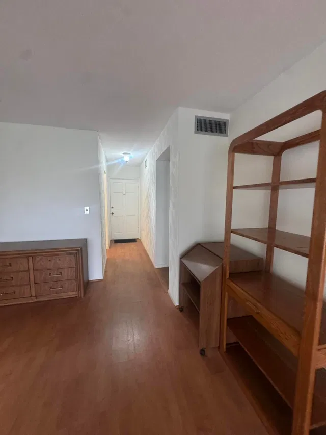 Unit Apt 203 photo 4
