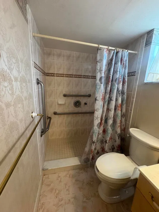 Unit Apt 203 photo 11