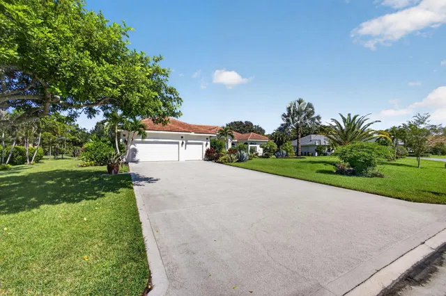  Residence photo 36