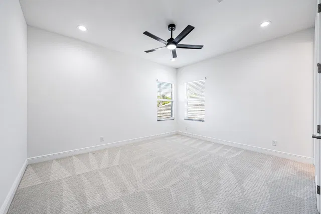 Residence photo 17