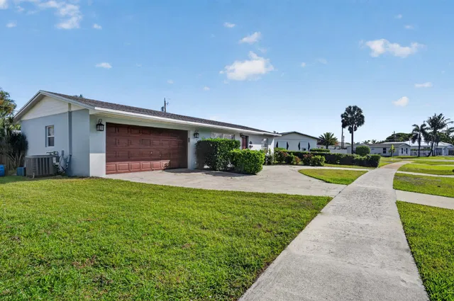 Village of North Palm Beach Residence photo 2