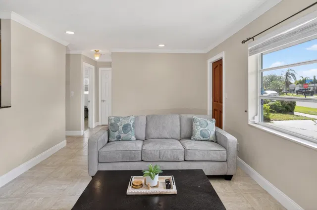 Village of North Palm Beach Residence photo 5