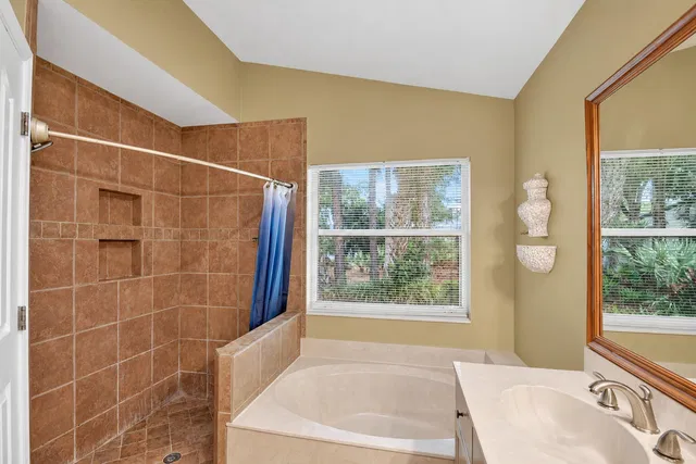 Residence photo 11