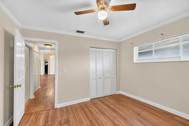 Residence photo 16