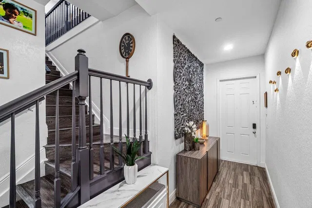 Residence photo 2