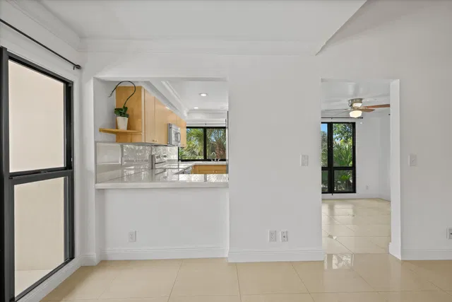 PGA National Palm Beach Gardens Unit 1160 photo 4