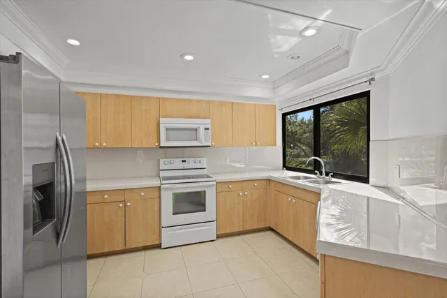 PGA National Palm Beach Gardens Unit 1160 photo 6