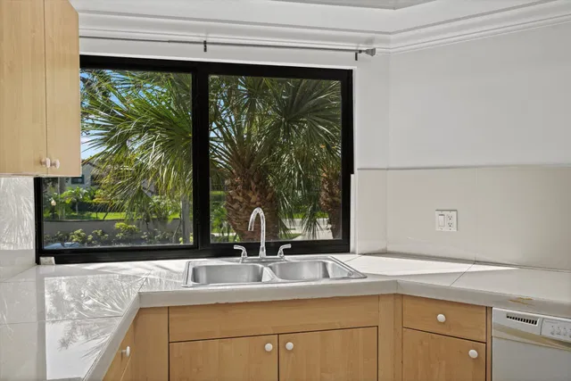 PGA National Palm Beach Gardens Unit 1160 photo 19