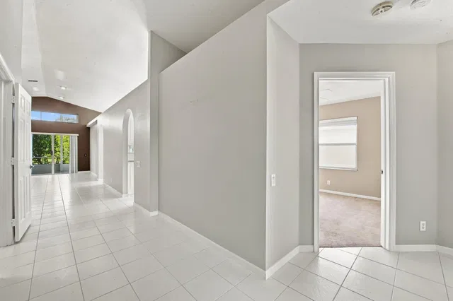 Residence photo 8