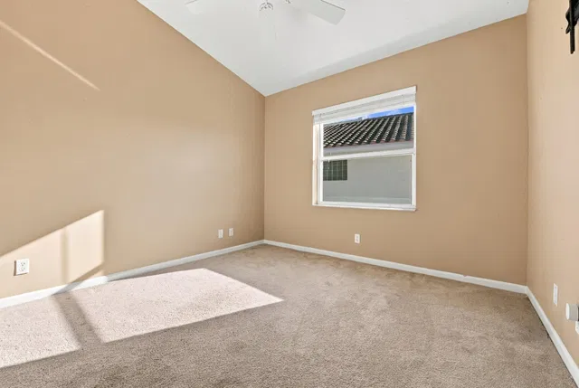 Residence photo 9