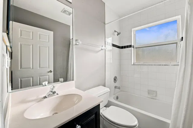 Residence photo 11
