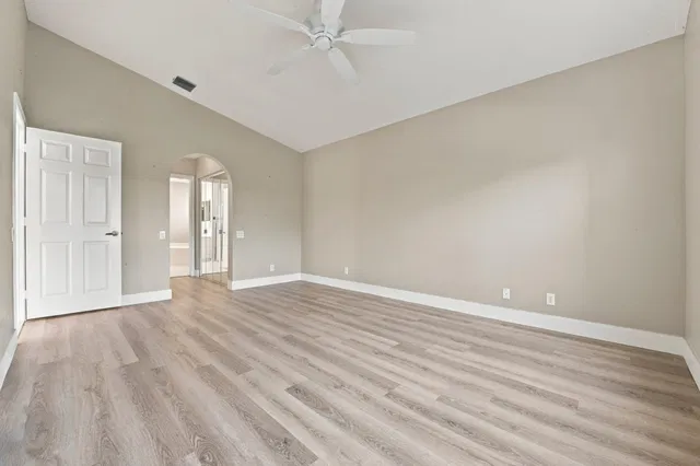 Residence photo 30