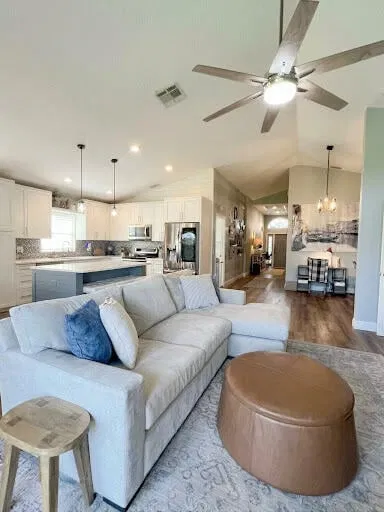 Residence photo 6