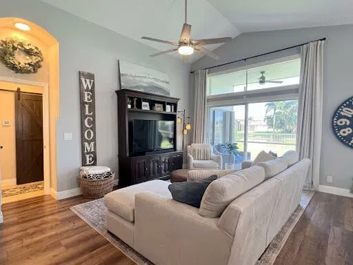 Residence photo 8