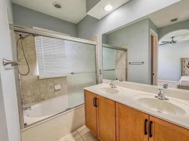  Residence photo 12
