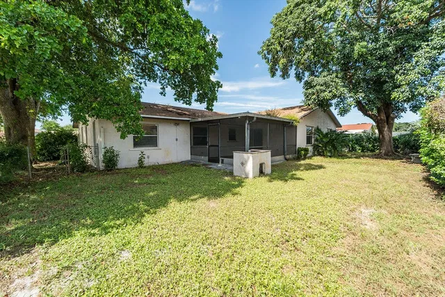 Residence photo 3