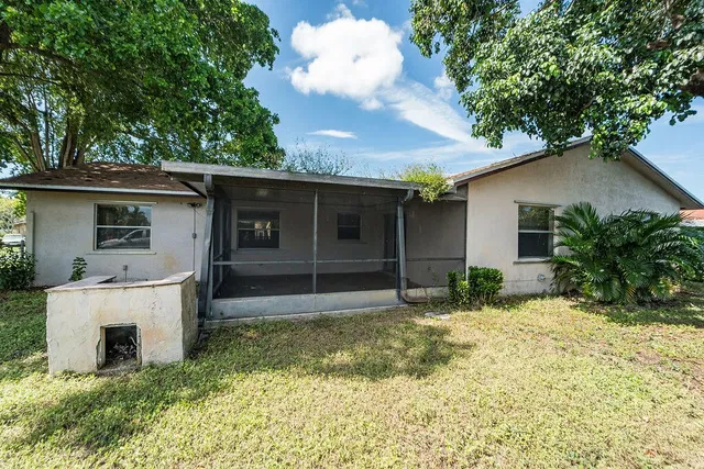 Residence photo 4