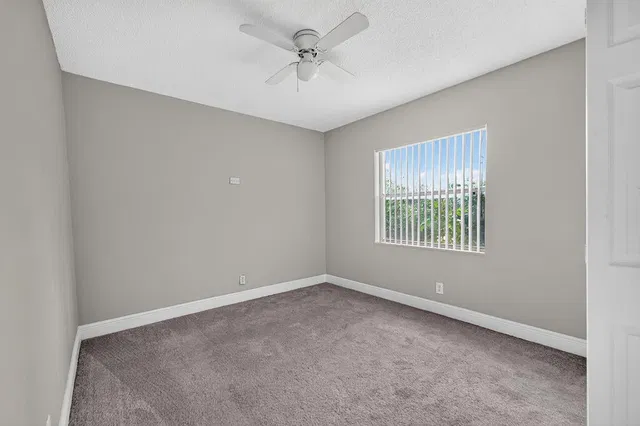Residence photo 23
