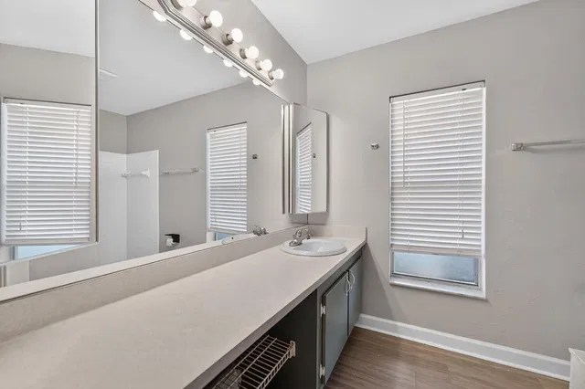 Residence photo 33