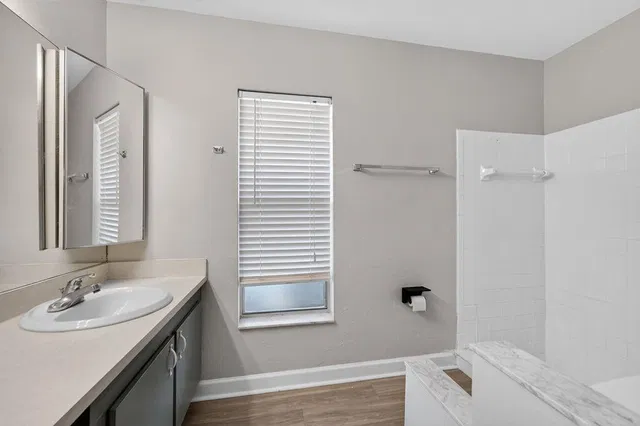 Residence photo 36