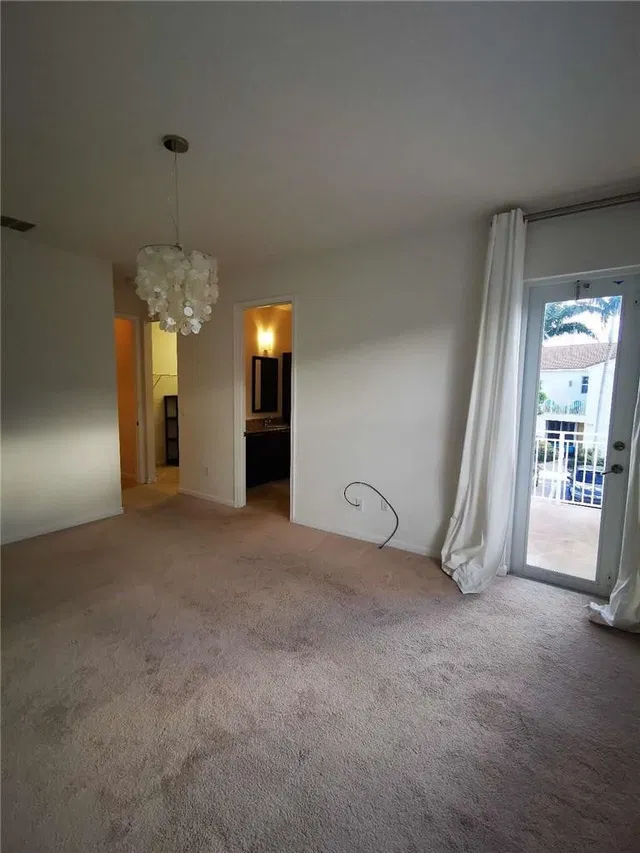 Residence photo 6