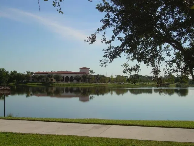 Residence photo 15