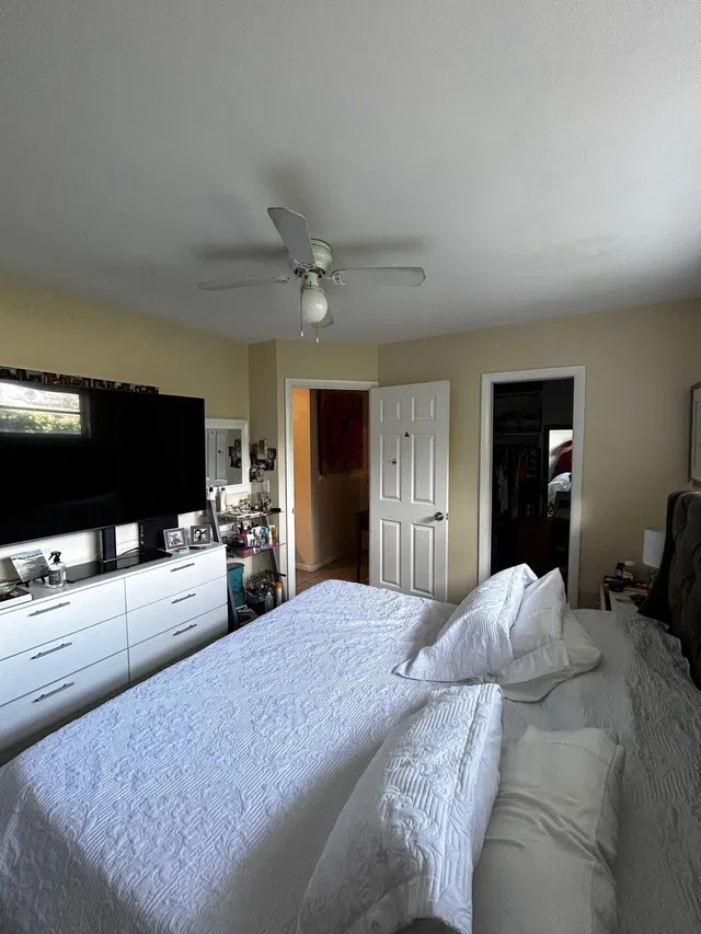 Unit 9 photo 6