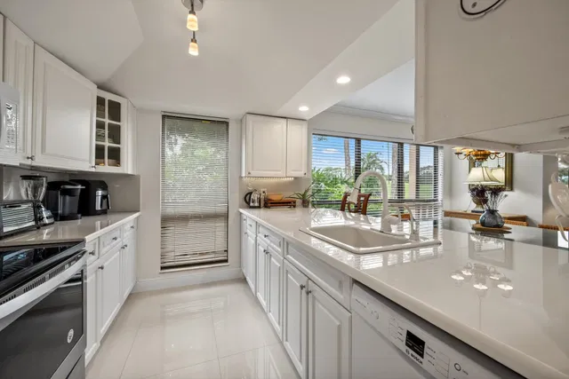 PGA National Palm Beach Gardens Residence photo 18