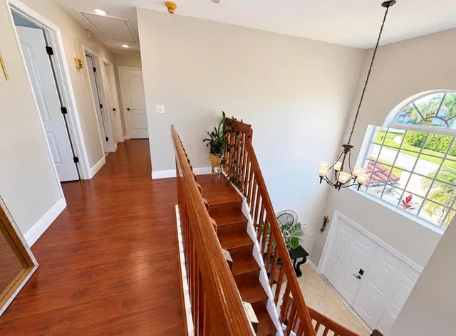  Residence photo 26